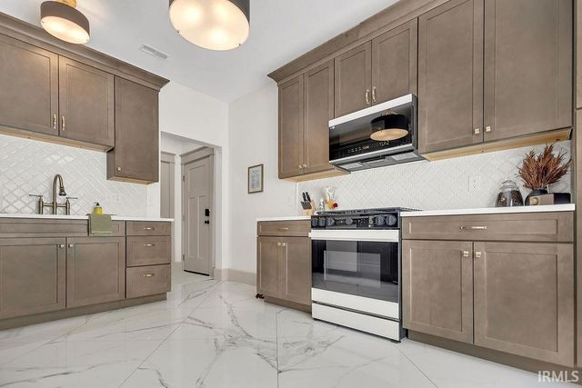 1122 S Fess Avenue, Bloomington, IN 47401