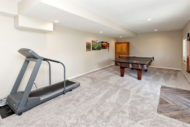 4119 139th Street, Urbandale, IA 50323