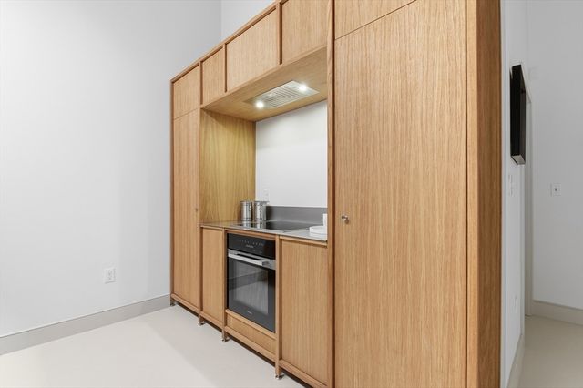 251 Heath St 110, Boston, MA 02130