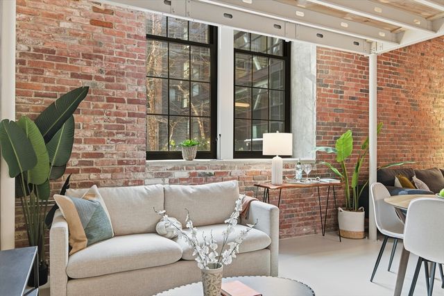 251 Heath St 110, Boston, MA 02130