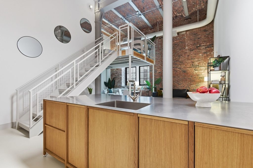 251 Heath St 110, Boston, MA 02130