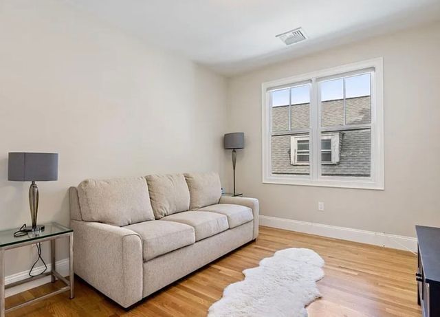 15 Dimick C, Somerville, MA 02143