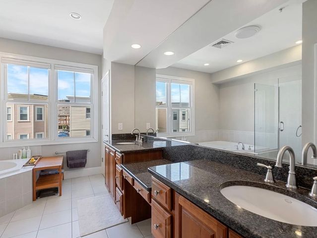 15 Dimick C, Somerville, MA 02143