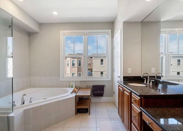 15 Dimick C, Somerville, MA 02143