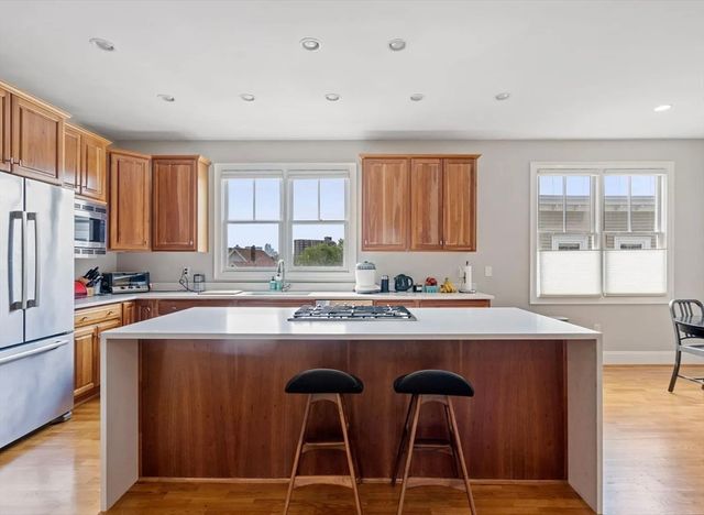 15 Dimick C, Somerville, MA 02143