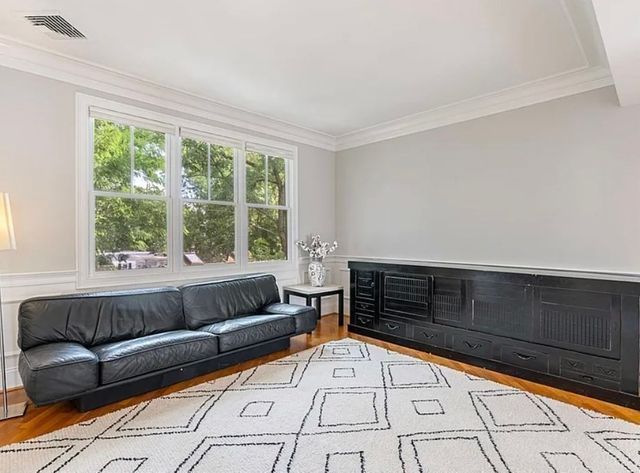 15 Dimick C, Somerville, MA 02143