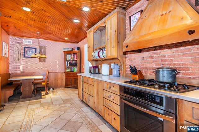 1635 Union Valley Road, West Milford, NJ 07480