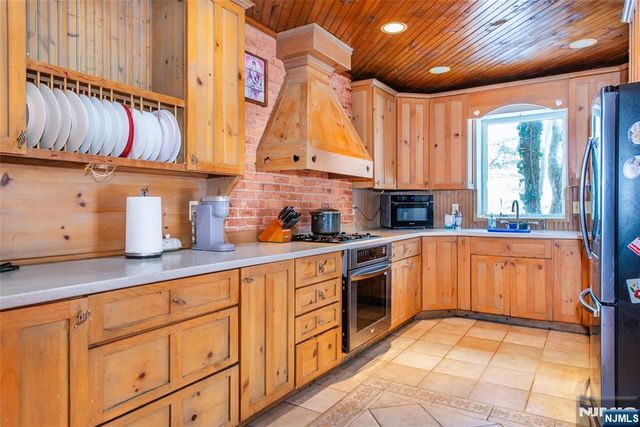 1635 Union Valley Road, West Milford, NJ 07480