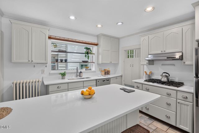 1917 W Club Boulevard, Durham, NC 27705