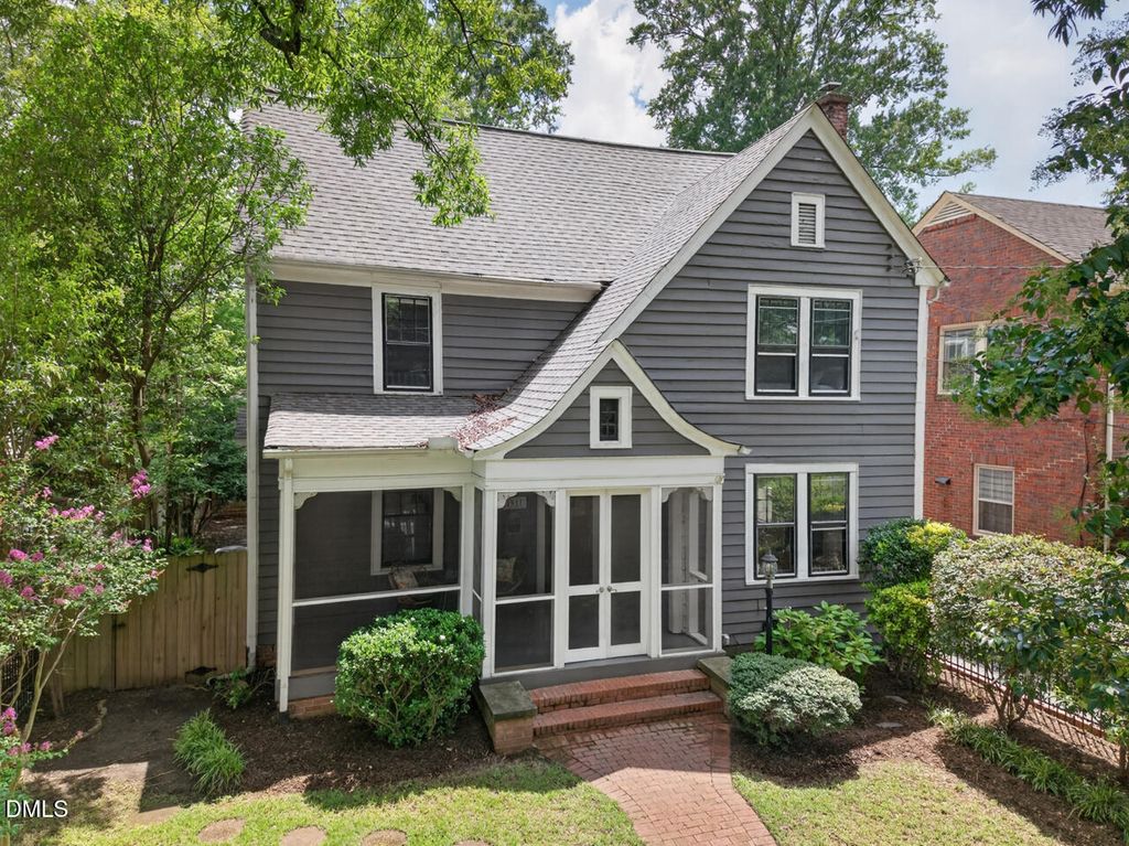 1917 W Club Boulevard, Durham, NC 27705