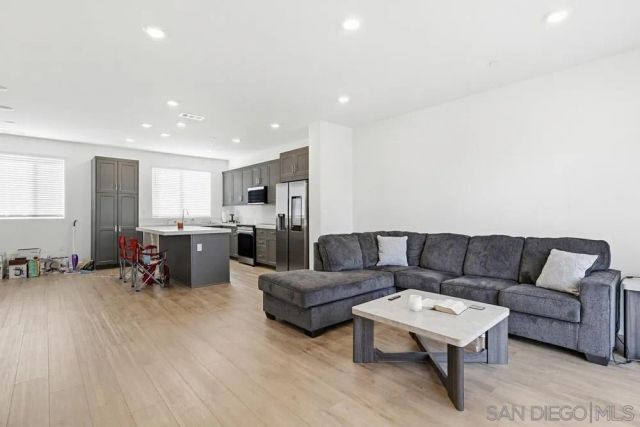 852 Makani St 4, Chula Vista, CA 91911