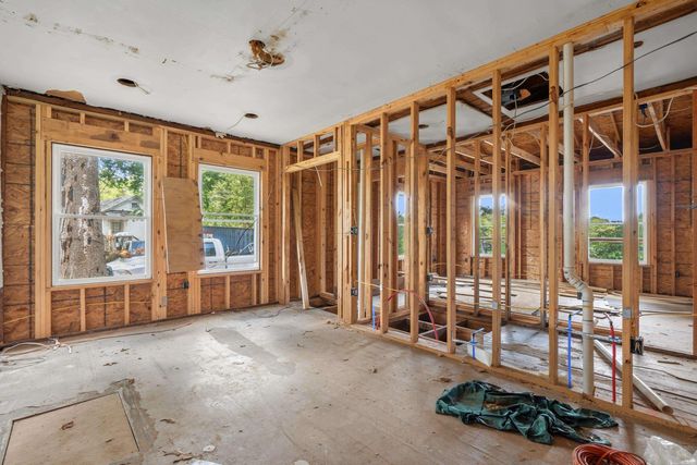 209 Avery Street, Hot Springs National Park, AR 71913