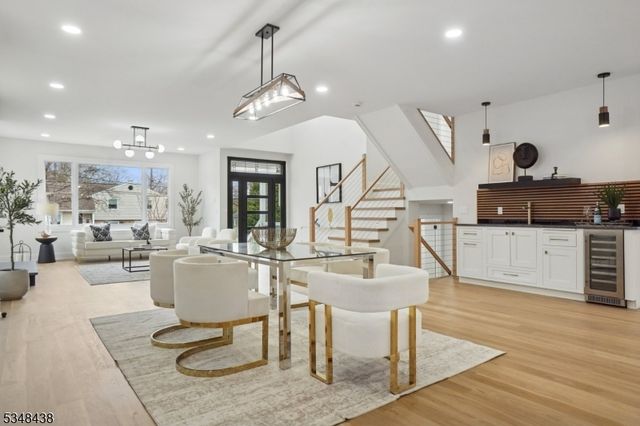 976 Cherokee Ct, Westfield Town, NJ 07090