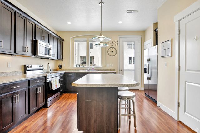 11391 S OSWEGO LN, South Jordan, UT 84009