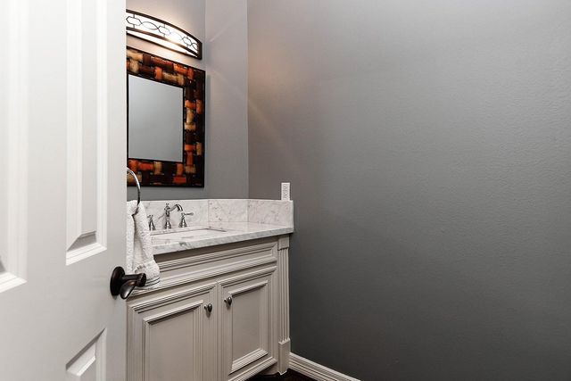 6 Noble Bend Place, The Woodlands, TX 77382