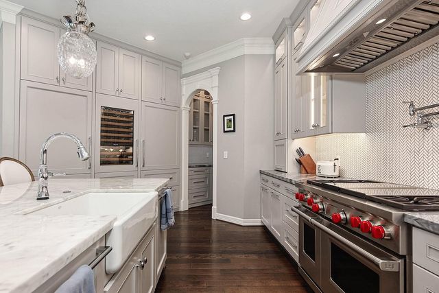 6 Noble Bend Place, The Woodlands, TX 77382