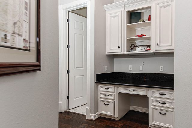 6 Noble Bend Place, The Woodlands, TX 77382