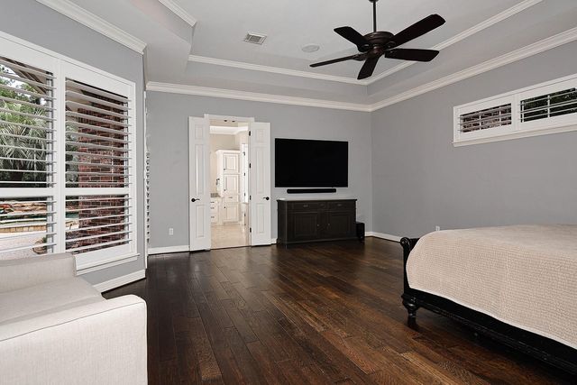 6 Noble Bend Place, The Woodlands, TX 77382