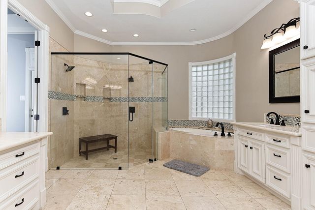6 Noble Bend Place, The Woodlands, TX 77382