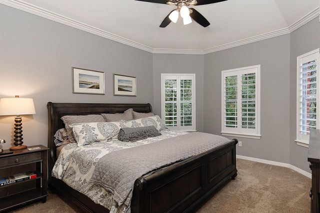 6 Noble Bend Place, The Woodlands, TX 77382