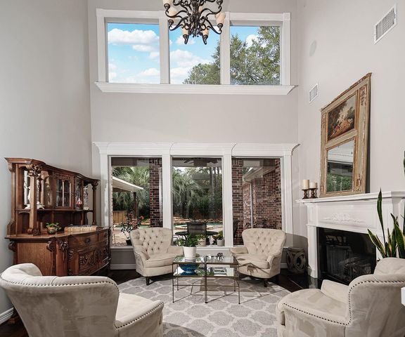 6 Noble Bend Place, The Woodlands, TX 77382