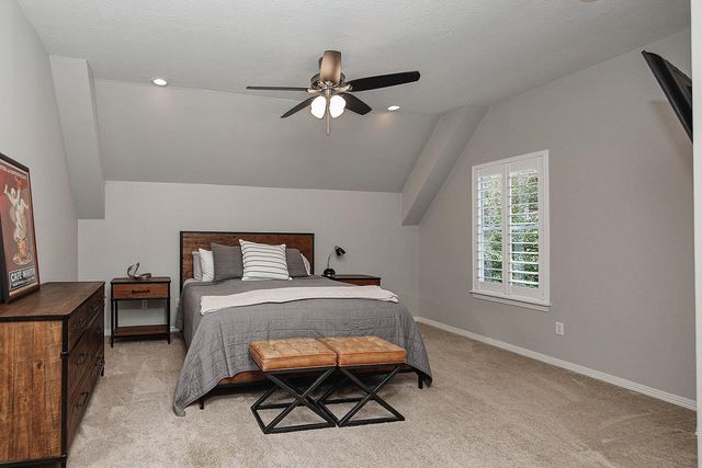 6 Noble Bend Place, The Woodlands, TX 77382