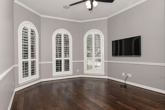 6 Noble Bend Place, The Woodlands, TX 77382