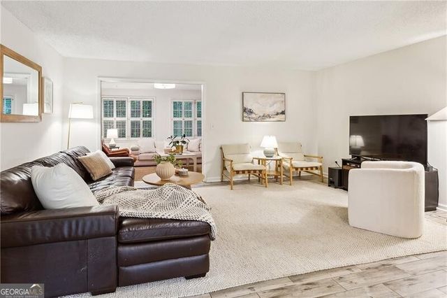 182 Triumph Drive NW, Atlanta, GA 30327