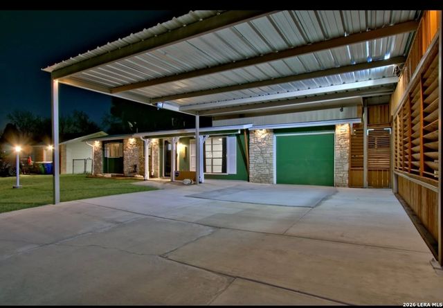 7226 WESTGLADE DR, San Antonio, TX 78227