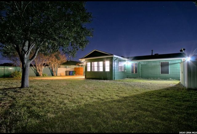 7226 WESTGLADE DR, San Antonio, TX 78227