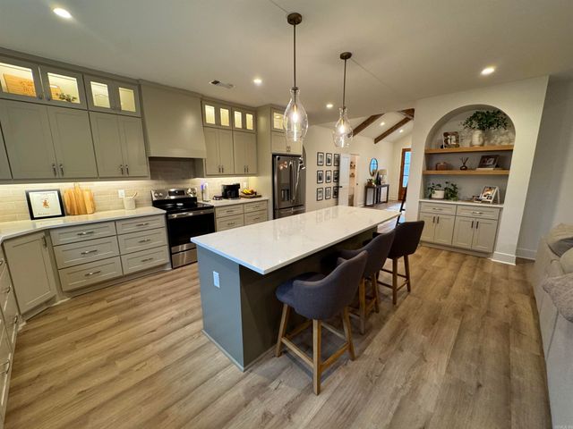 75 Summit Road, Conway, AR 72032