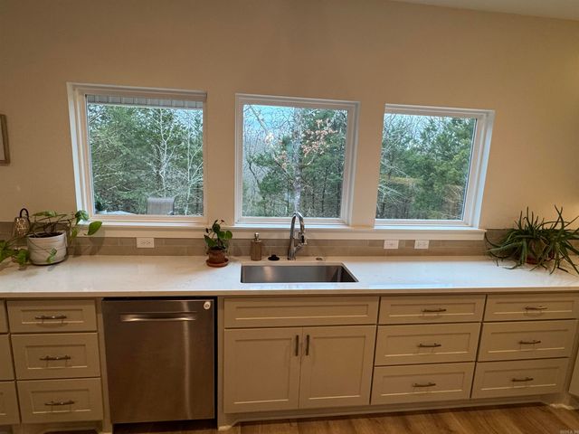 75 Summit Road, Conway, AR 72032