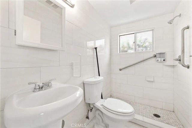 739 W Glenoaks, Glendale, CA 91202