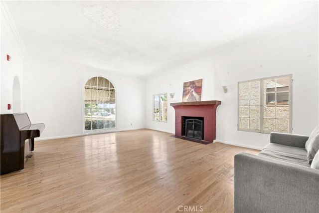 739 W Glenoaks, Glendale, CA 91202