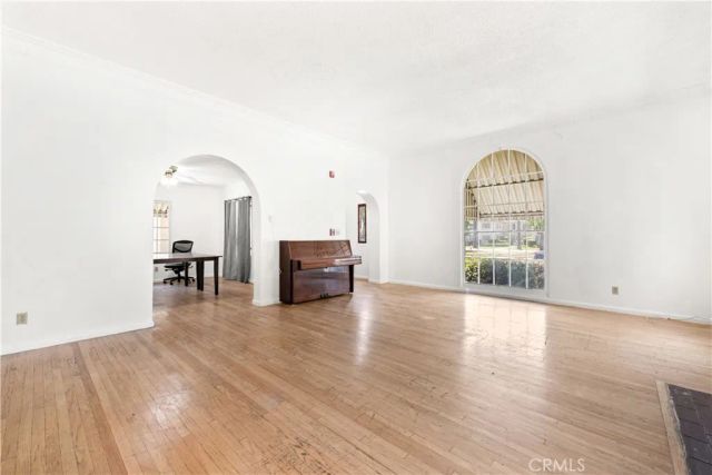 739 W Glenoaks, Glendale, CA 91202