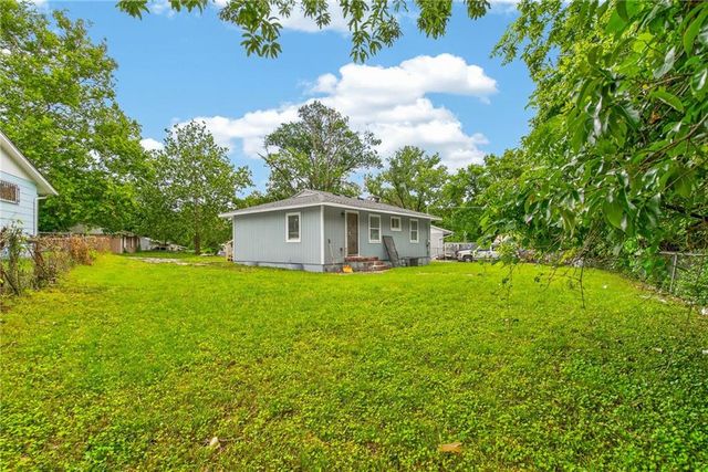 4538 Jackson Avenue, Kansas City, MO 64130