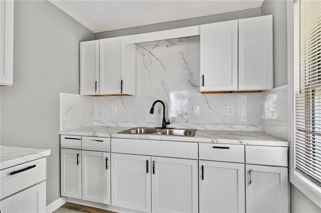 4538 Jackson Avenue, Kansas City, MO 64130