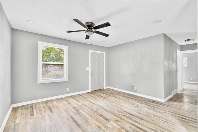 4538 Jackson Avenue, Kansas City, MO 64130
