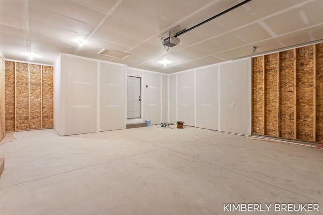 11782 Everett Avenue, Allendale, MI 49401