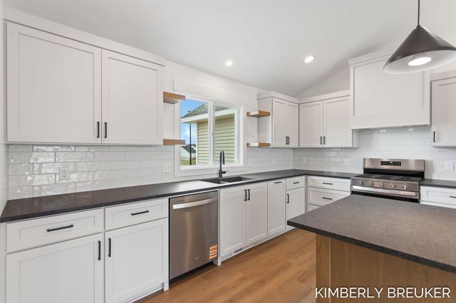 11782 Everett Avenue, Allendale, MI 49401