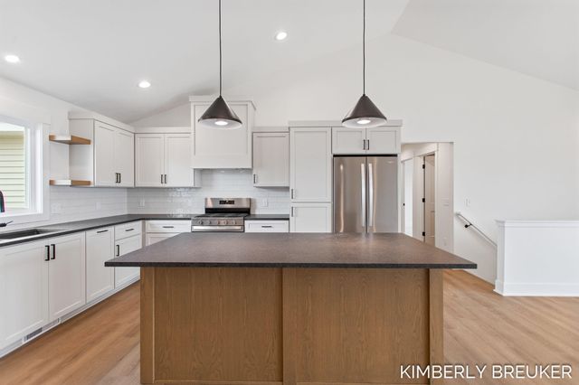 11782 Everett Avenue, Allendale, MI 49401
