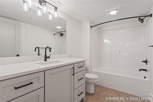 11782 Everett Avenue, Allendale, MI 49401