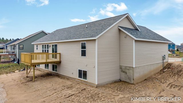 11782 Everett Avenue, Allendale, MI 49401