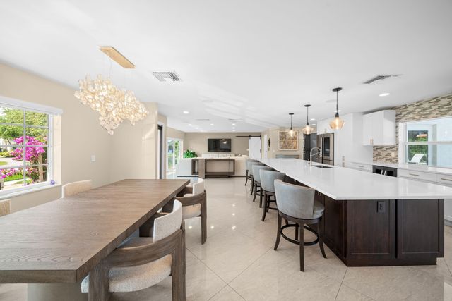1 Tam O Shanter Lane, Boca Raton, FL 33431
