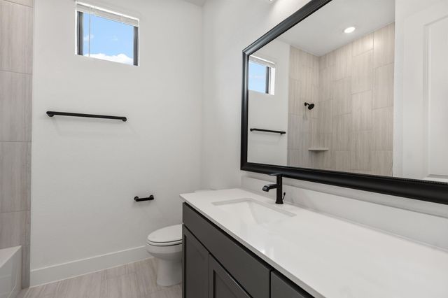 2501 Barton Creek Trail, Friendswood, TX 77546
