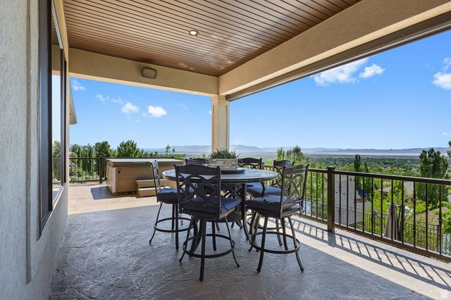 1684 ISLAND VIEW CT, Fruit Heights, UT 84037