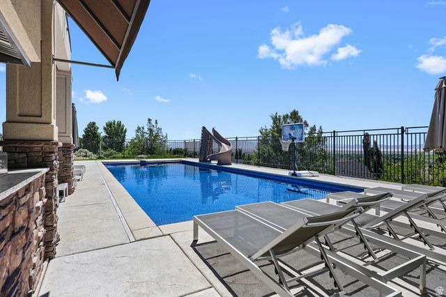 1684 ISLAND VIEW CT, Fruit Heights, UT 84037