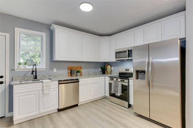 1704 Holladay ST, Portsmouth, VA 23704