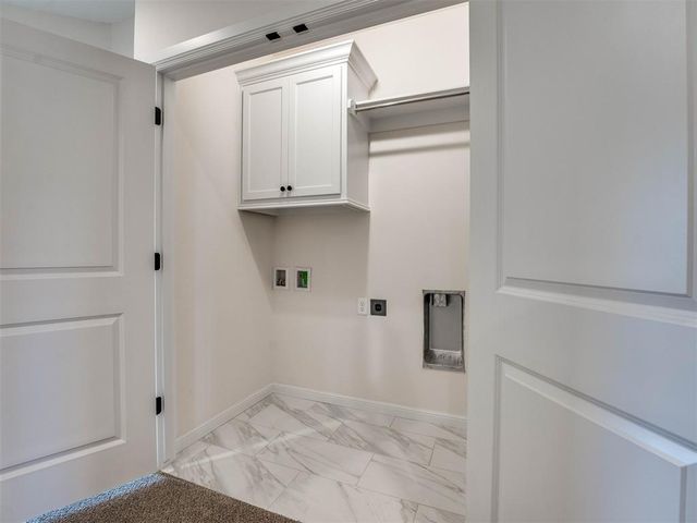 628 Harbor Town Drive, Edmond, OK 73034