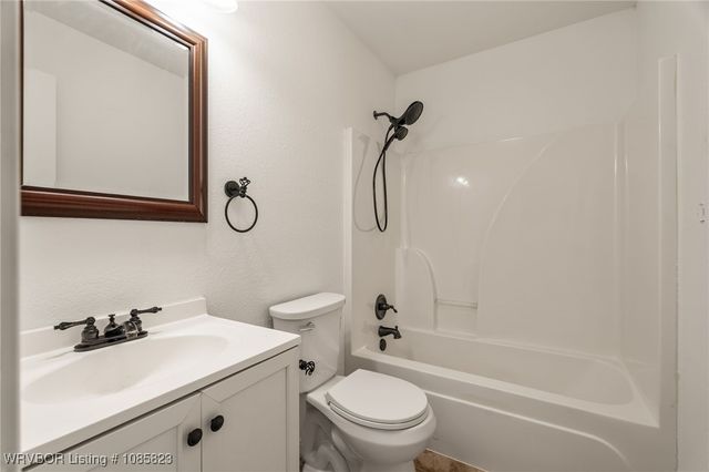 690 Reaves Avenue, Pocola, OK 74902